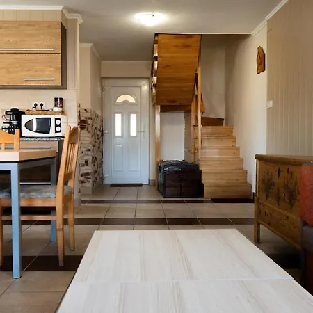 Hoforras Apartment *